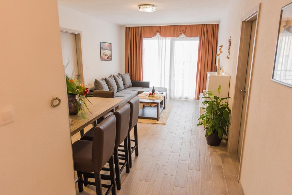 Apartment Grabovac Kaštela Стая снимка