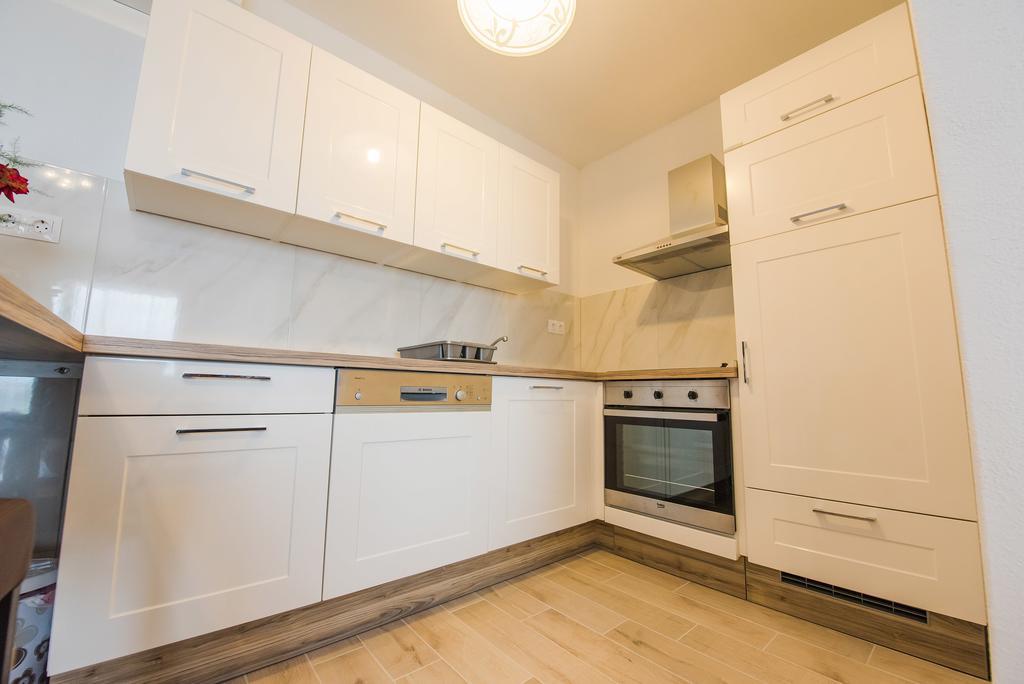 Apartment Grabovac Kaštela Стая снимка