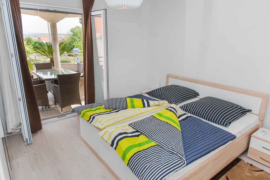 Apartment Grabovac Kaštela Стая снимка