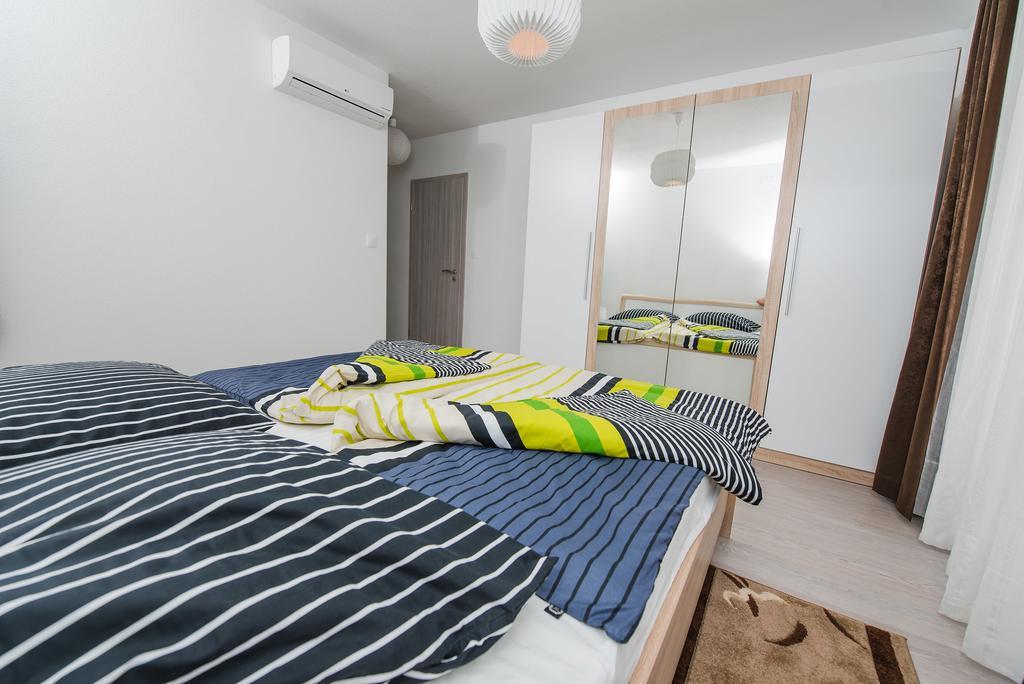 Apartment Grabovac Kaštela Стая снимка