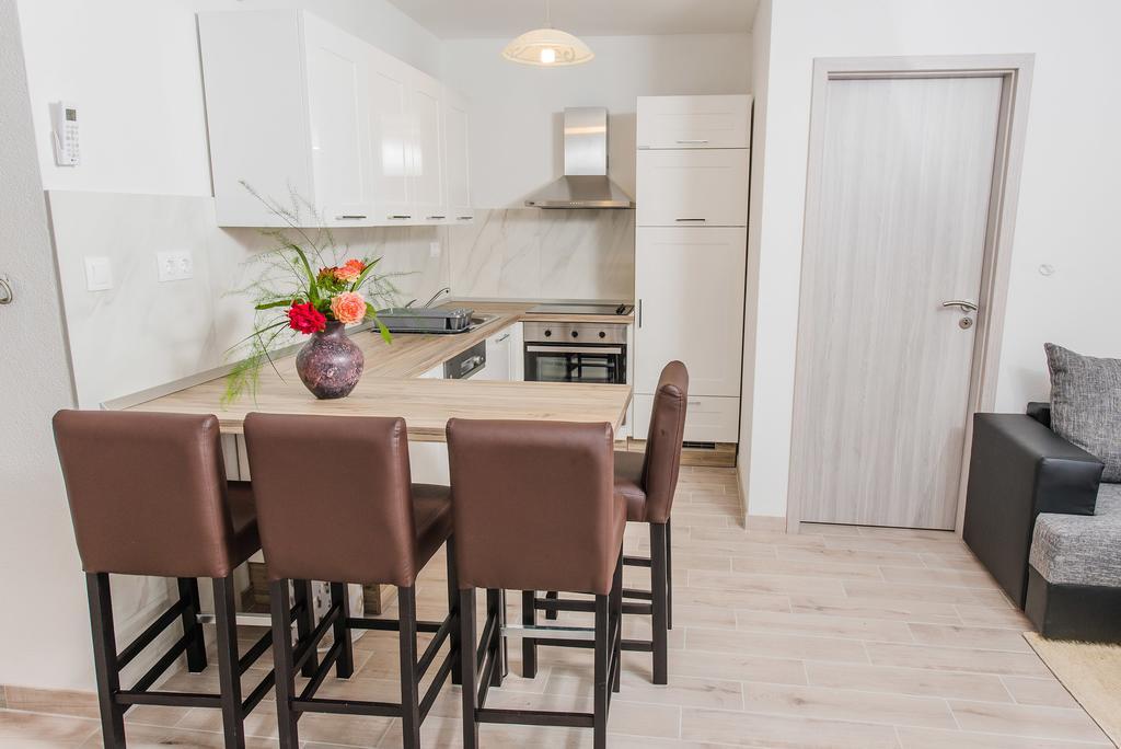Apartment Grabovac Kaštela Стая снимка