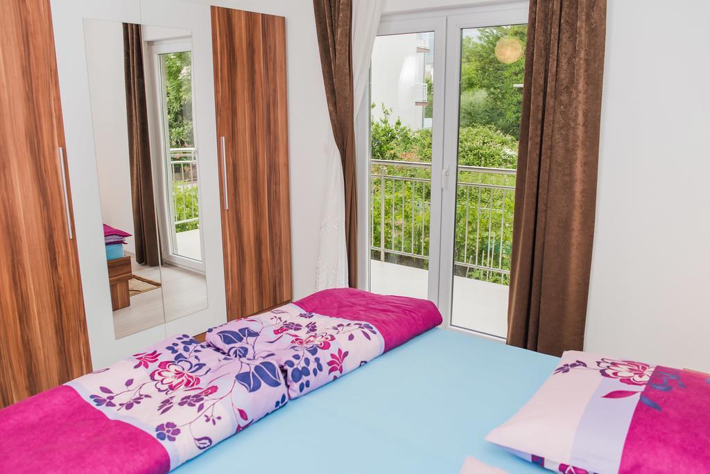 Apartment Grabovac Kaštela Стая снимка