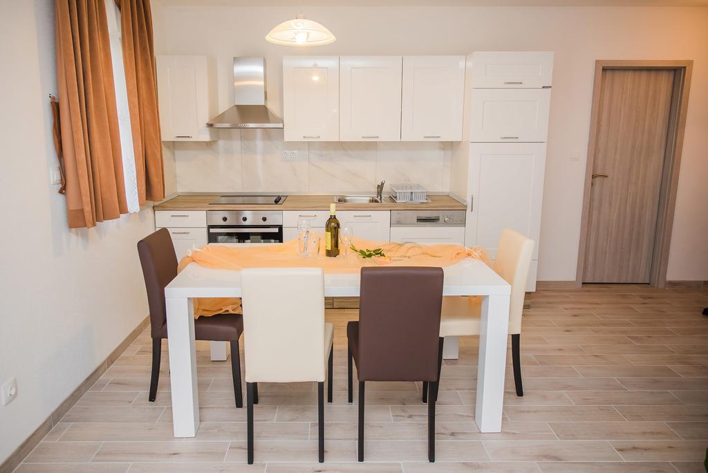 Apartment Grabovac Kaštela Стая снимка