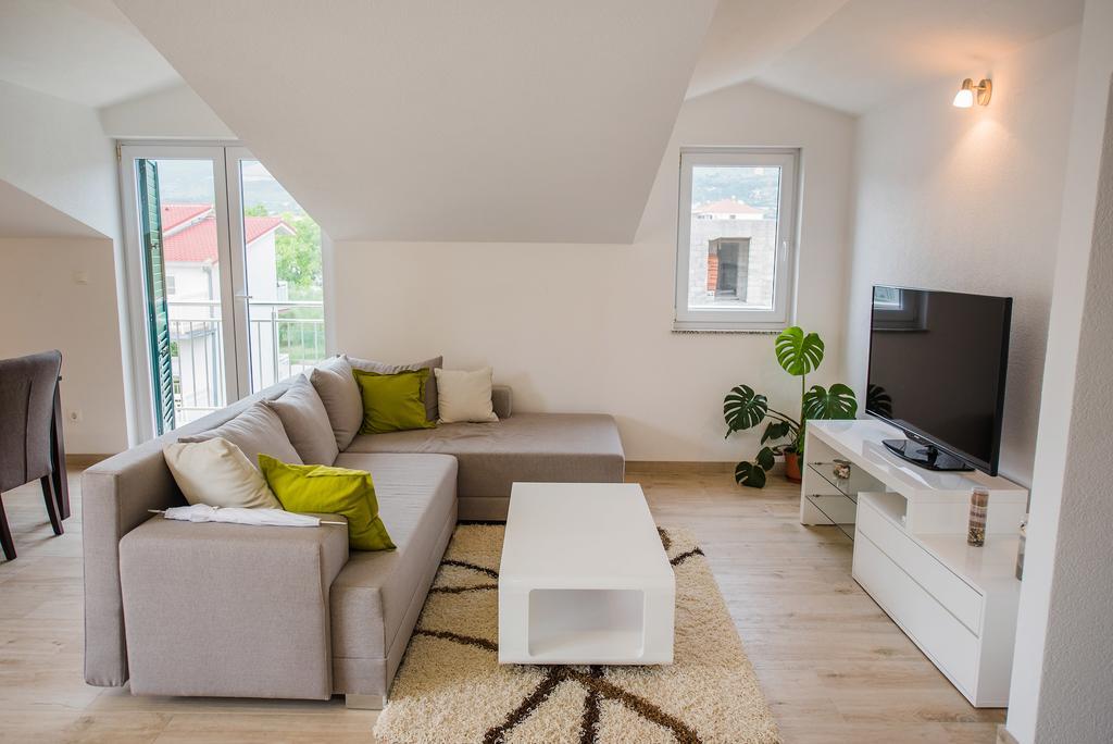 Apartment Grabovac Kaštela Екстериор снимка