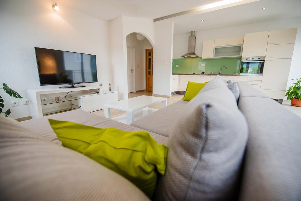 Apartment Grabovac Kaštela Екстериор снимка